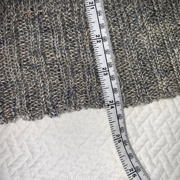 J. Crew Lightweight Grey V-Neck Sweater Short sleeve. S - Picture 6 of 7